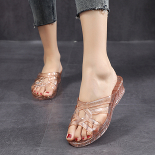 妈妈拖鞋女士透明水晶鞋坡跟夏季中跟防滑透明软，塑胶室内凉拖外穿