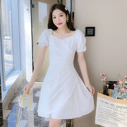 法式泡泡袖白色连衣裙2024年修身显瘦高级感气质赫本风礼服裙