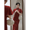 红色旗袍敬酒服新娘，结婚改良新中式年轻款出阁宴订婚礼服连衣裙女