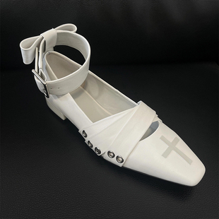 朋克风亚文化白色十字架，粗跟单鞋女2024春季法式一字扣玛丽珍