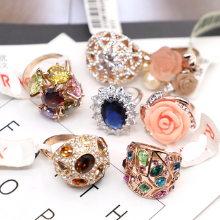 国产老品牌个性镶钻戒指重工时尚圆形花朵韩版可爱指环手饰品尾货