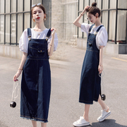 韩版夏装休闲圆领泡泡袖T恤衫搭配中长款牛仔背带裙两件套