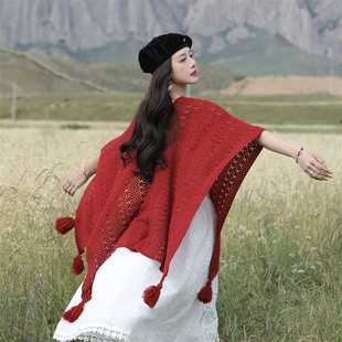 针织披肩女春秋季外搭酒红色，保暖新疆西藏大西北草原沙漠旅游穿搭