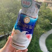 日本牛牌cow牛乳石碱沐浴露，玫瑰泡沫牛奶bouncia沐浴乳液全身美白