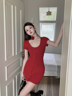 1ess la mode性感红色单排扣显瘦显身材曲线设计感T恤包臀连衣裙