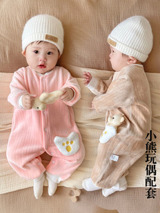 连体开档婴儿衣服男女宝宝，冬季加绒加厚保暖外出哈衣新生幼儿冬装