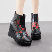 时尚民族风女靴子坡跟防水台短绒，棉靴冬拼色花朵超高跟厚底女靴筒