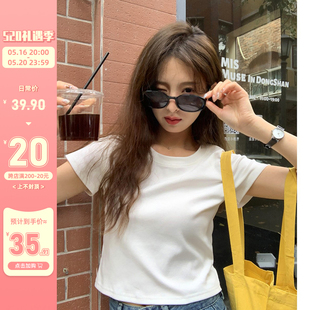 陆小团团辣妹短款正肩纯色T恤2023夏季韩系显瘦斩女穿搭上衣