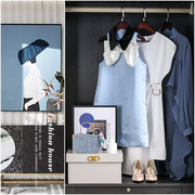 样板房间女主人房衣帽间衣柜连衣裙帽子蓝色软装搭配组合道具套装