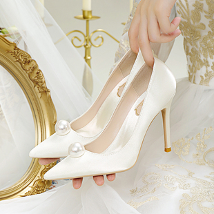 2022冬季婚鞋女细跟高跟鞋，伴娘礼服白色，法式婚纱结婚新娘鞋女