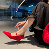 时尚尖头小坡跟单鞋2024春秋红色漆皮职业玛丽珍女士高跟鞋子