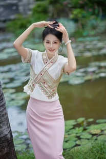 西双版纳傣族服饰2023夏季旅游写真舞蹈传统女装网红同款日常
