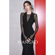 WANGXO｜轻盈米奇麻乱麻肌理｜假两件拼接蕾丝优雅挂脖鱼尾连衣裙
