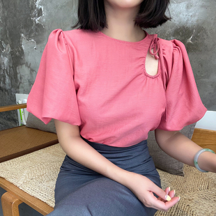 韩国东大门镂空系带西瓜，红设计感圆领短袖，衬衫t恤上衣女