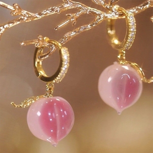 粉色水蜜桃耳环桃子小众温柔可爱耳坠高级感网红气质耳饰水果