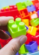 因儿乐儿童积木火车，拼装玩具大方颗粒益智塑料3-6岁男女孩幼儿园