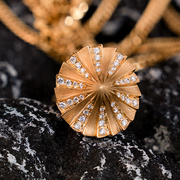 太府珠宝18K金镶嵌钻石雨伞造型戒指个性设计K黄女戒女款戒指