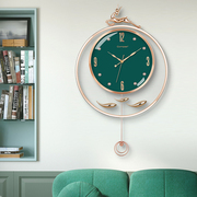 康巴丝鹿头挂钟客厅创意，摇摆时钟北欧现代简约钟表时尚挂墙石英钟