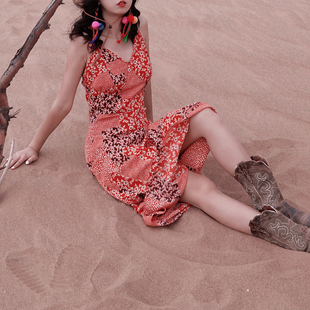 猫之旅店海边度假波西米亚印花长裙沙漠甜美吊带v领橘红色连衣裙