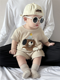婴儿衣服夏装童装男可爱小熊绣花华夫格短袖T恤短裤休闲服2件套装
