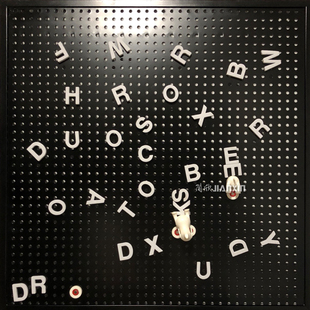北欧黑白色洞洞板创意家居装饰磁性大小写英文字母数字磁贴冰箱贴