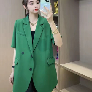绿色半袖西装外套女夏薄款休闲小众，设计感春秋网红中长款短袖西服
