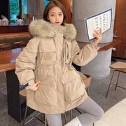 2022冬季冬季韩版学生小个子连帽白鸭绒羽绒服黑色工装外套女