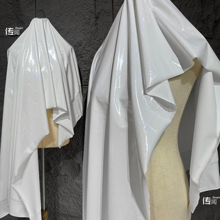 白色微幻彩pu皮革布料柔软弹力高档包包裤子服装设计师面料改造