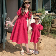 不一样亲子装母女连衣裙春夏款高端洋气小香风红色裙子母女装