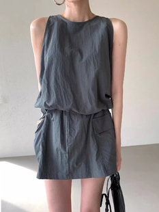 韩国chic夏季法式气质纯色拉链，背心衬衫+松紧，腰裤裙半身裙两件套
