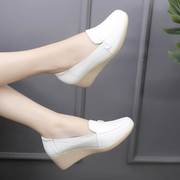 春秋皮鞋小白鞋护士鞋白色中跟舒适牛筋底休闲鞋坡跟单鞋女鞋