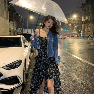 张大人大码女装胖妹妹显瘦遮肉牛仔裙设计感碎花连衣裙时髦套装春