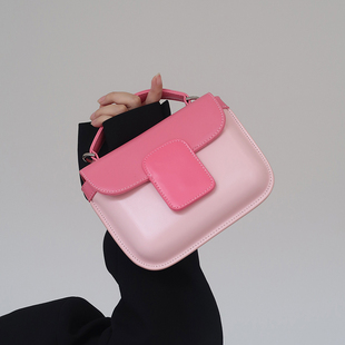 赫萝定制小众设计自制款，粉色撞色手提小方包2023pu单肩斜挎包