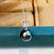 珍妮芙珠宝10-11mm正圆，大溪地珍珠18k白金钻石吊坠，小巧精致项链