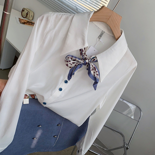 白色翻领单排扣开衫长袖雪纺衬衫蓝色半身裙套时尚休闲洋气