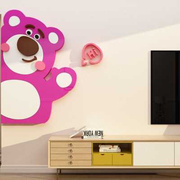儿童房间布置卧室装饰品床头，草莓熊电视(熊电视)背景，墙面自粘电梯门贴壁纸