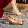 低跟红色婚鞋女2024春夏法式新娘，秀禾婚纱两穿水晶亮片订婚鞋