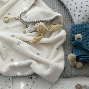 牛奶绒盖毯婴儿毛毯春夏宝宝盖，毯珊瑚绒毯子新生儿法莱绒毯