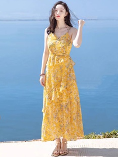 黄色吊带荷叶边连衣裙波西米亚，沙滩裙收腰艺术，高级感裙子雪纺长裙