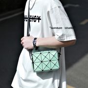日本2024几何菱格丘比特小方盒子包个性时尚手机包单肩斜挎包