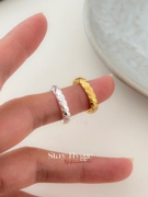 hygge保色稳定!简约小众，设计精致时髦菱格纹窄版戒指钛钢食指环