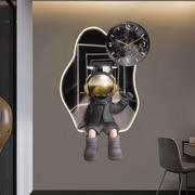 工厂客厅挂钟表餐厅卧室家用创意宇航员房间装饰壁挂静音时钟