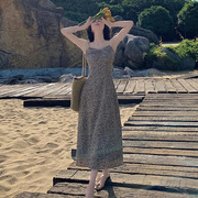 豹纹吊带裙女夏季法式复古设计感小众海边度假连衣裙显瘦气质长裙