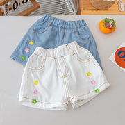 1-7岁女宝宝刺绣小花白色牛仔短裤，3女童夏季女婴儿童可爱水洗热裤