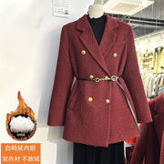 红色西装羽绒服女2023冬新年战袍宽松气质，中长款小个子收腰外套潮