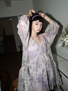 bettychow娃娃款紫色鸢尾花，水彩画连衣裙夏季气质轻国风个性中裙