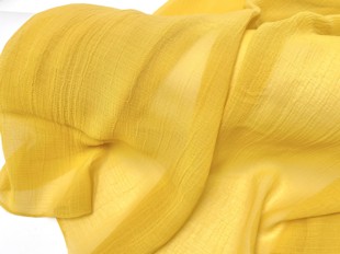 柔软垂感半透黄色褶皱，肌理感进口雪纺面料，衬衫旗袍裙设计师布料
