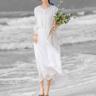 pasinoe香港高级感文艺，宽松苎麻度假拍照白色连衣裙刺绣沙滩裙女