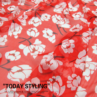 宽幅红底白花朵真丝雪纺纱连衣裙衬衫丝巾100%桑蚕丝服装布料面料