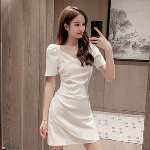 法式气质名媛白色v领连衣裙，女夏季韩版复古收腰显瘦不规则短裙子